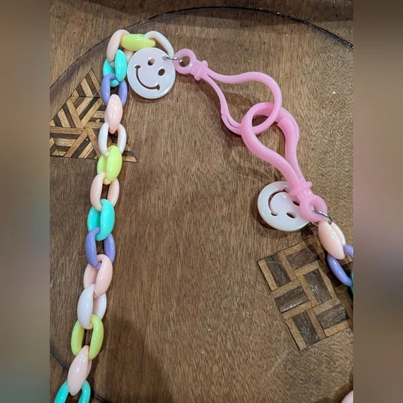 Colorful Chunky Chain Necklace - Picture 4 of 4